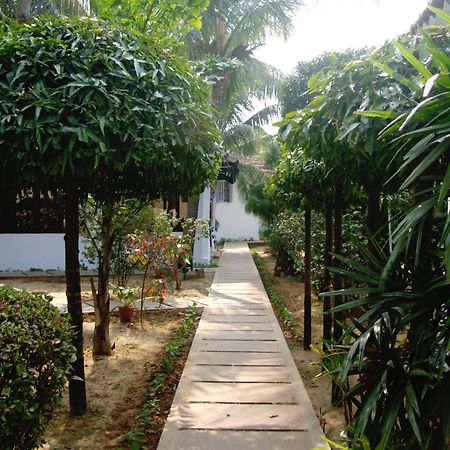 Chhuti Holiday Resort Bolpur Exterior foto