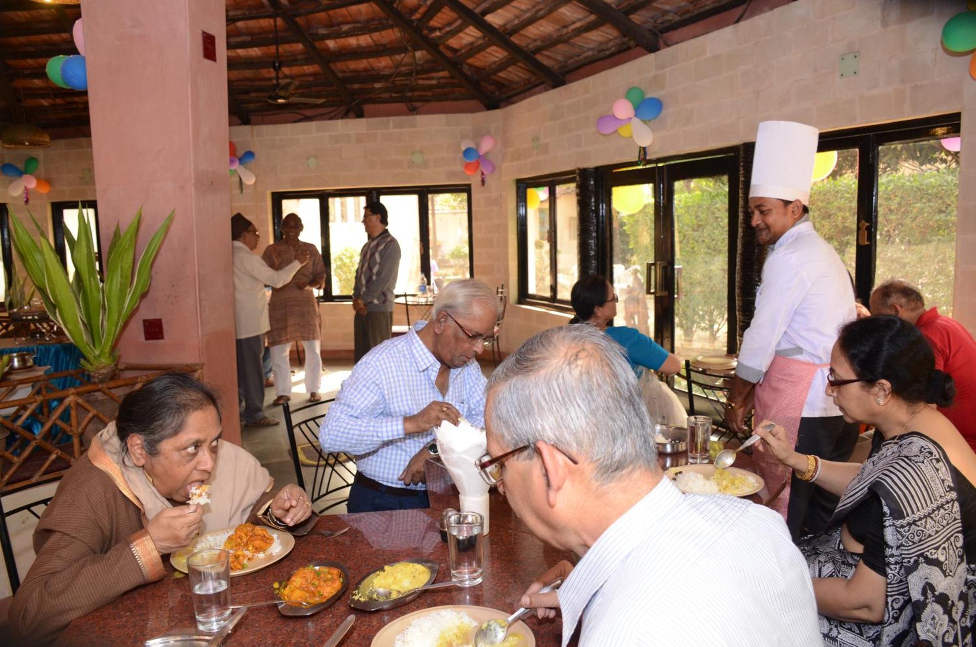 Chhuti Holiday Resort Bolpur Exterior foto